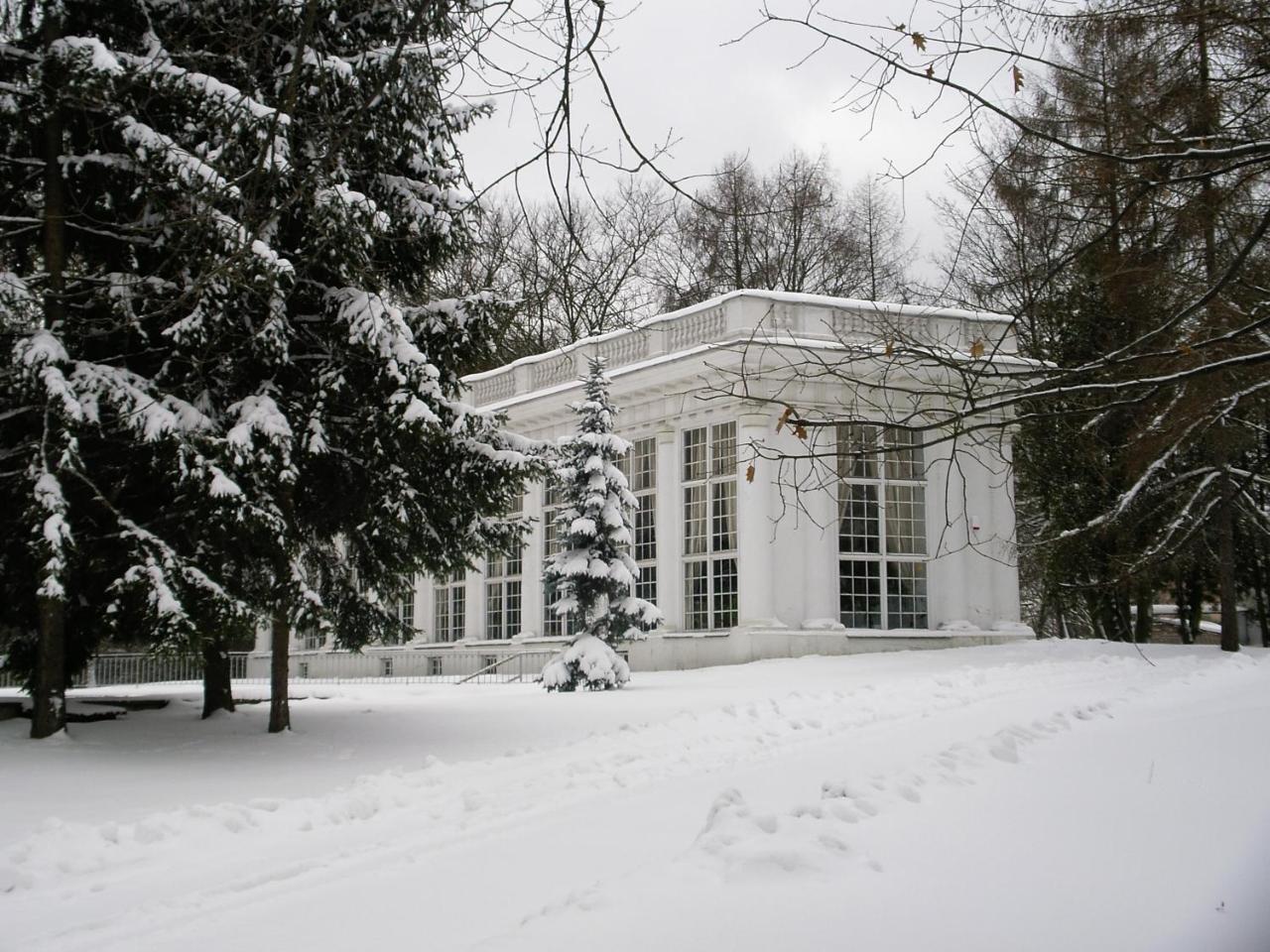 Hotel Butikowy Palac Jablonna エクステリア 写真